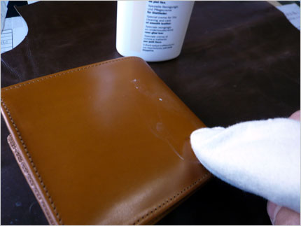 シューケア・フットケア・靴お手入れ用品のR＆D：革小物　財布　イングランド