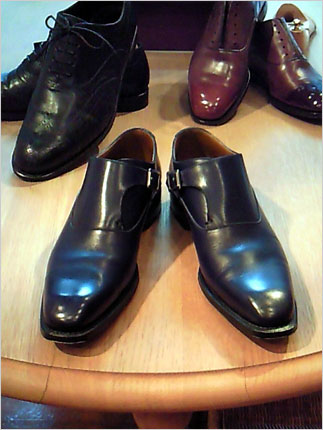 シューケア・フットケア・靴お手入れ用品のR＆D：サイドモンク　シューズ　革靴