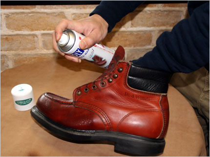 シューケア・フットケア・靴お手入れ用品のR＆D：オイルドレザー　お手入れ　方法