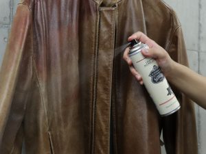 leatheragingspray_2